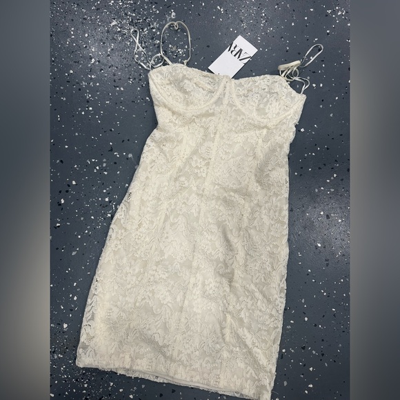 Zara Dresses & Skirts - Zara Strapless Cream Lace Dress